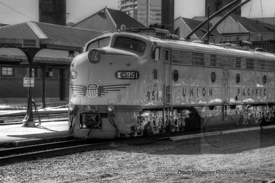 Streamliner E-9, _1829a_30a_31a_tonet